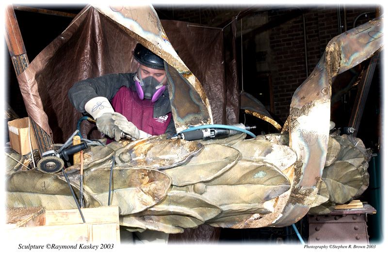 guyworkingonlaurelDSC_1215