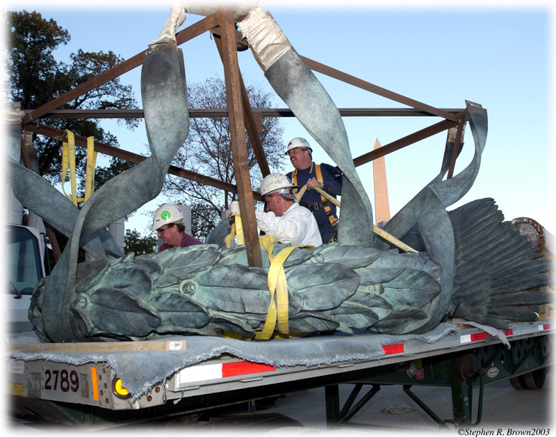 offloadingwreathtwoDSC_2925
